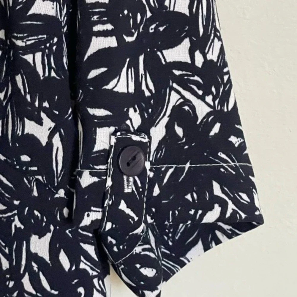 Koret Navy Blue White Floral  Print  Button Up V Neck Size M - Picture 5 of 10